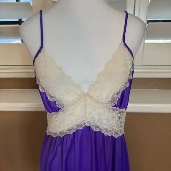 Vintage Size S Lace Trim Floor Length Lingerie Nightgown Royal Purple Romantic - Picture 2 of 8